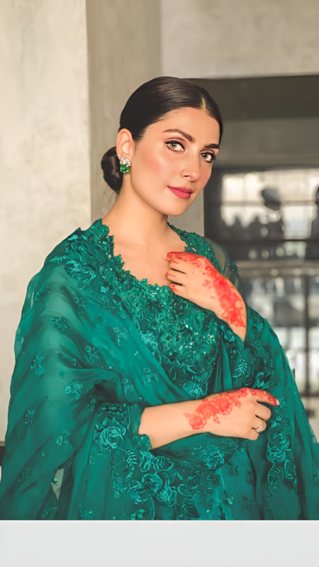 Eid brings with it a new wave of fashion trends, and Ayeza Khan is at the forefront of setting these trends. 