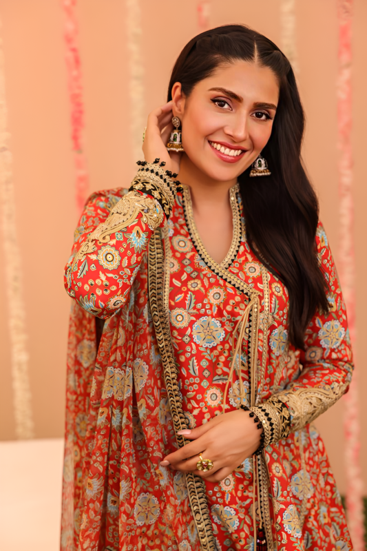 Step into the world of timeless tradition with Ayeza Khan's reinvention of classic Pakistani attire.