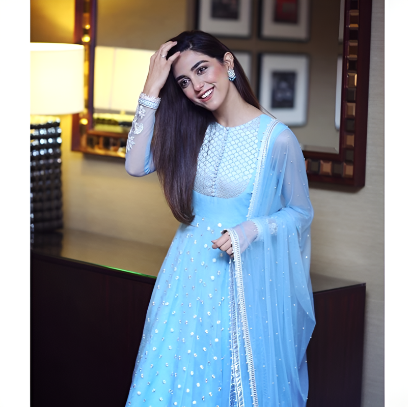 The Eid looks of Maya Ali epitomize an evergreen and timeless grace. 