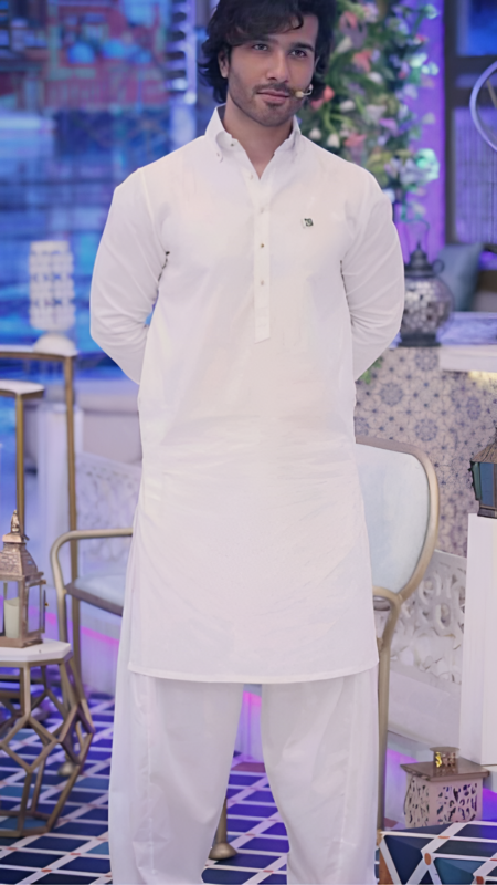 Feroze Khan's Kurta Style